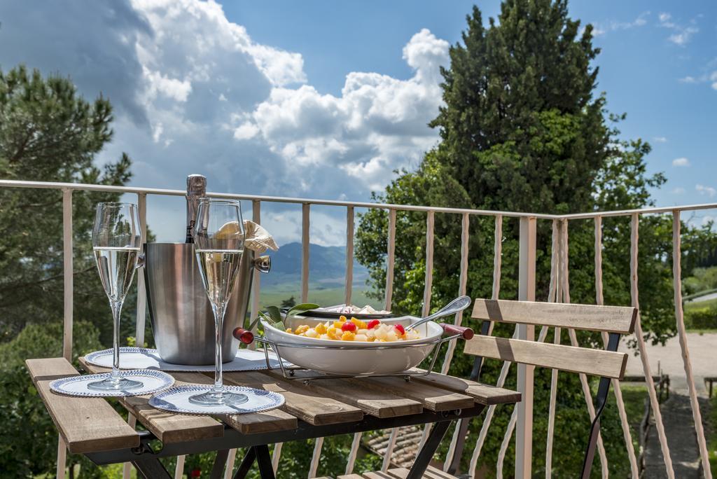 Hotel Il Cavallino Blu Volterra Exteriör bild