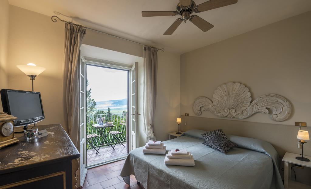 Hotel Il Cavallino Blu Volterra Exteriör bild