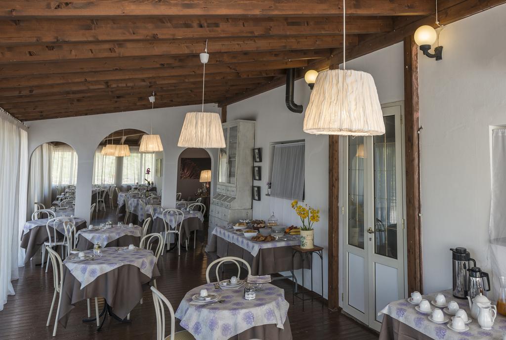Hotel Il Cavallino Blu Volterra Exteriör bild