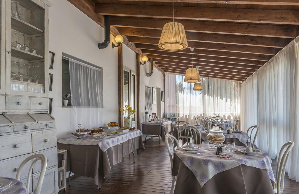 Hotel Il Cavallino Blu Volterra Exteriör bild